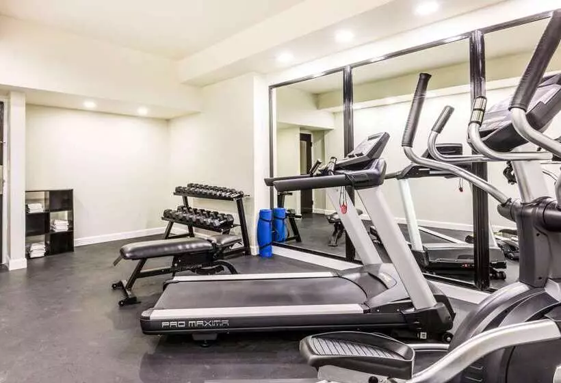 ホテル Travelodge By Wyndham Flowood