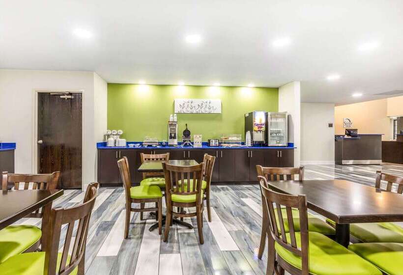 בית מלון כפרי Travelodge By Wyndham Flowood