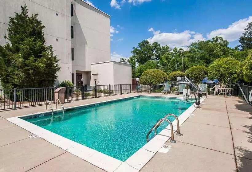 ホテル Travelodge By Wyndham Flowood