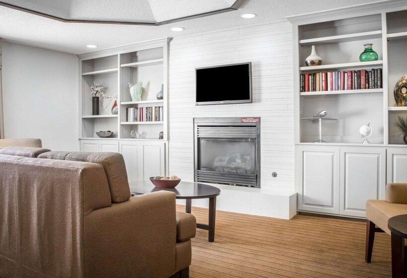 هتل Sleep Inn Midway Airport