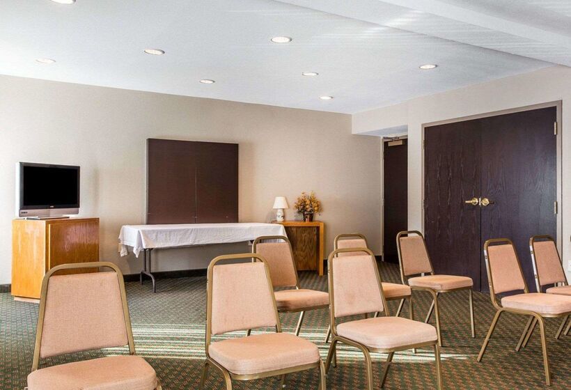 호텔 Sleep Inn Near Ft. Jackson