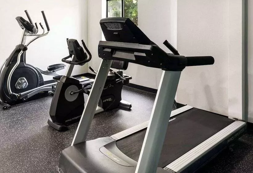 Отель Sleep Inn