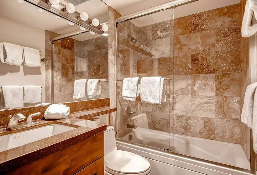 Отель Snowmass Mountain Condominiums