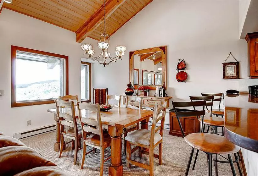 Отель Snowmass Mountain Condominiums