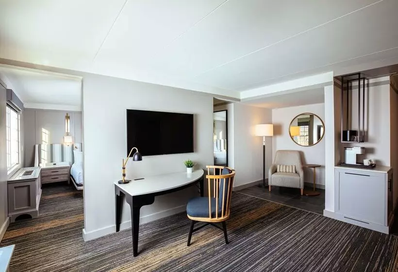 Somerset Hills Hotel, Tapestry Collection By Hilton