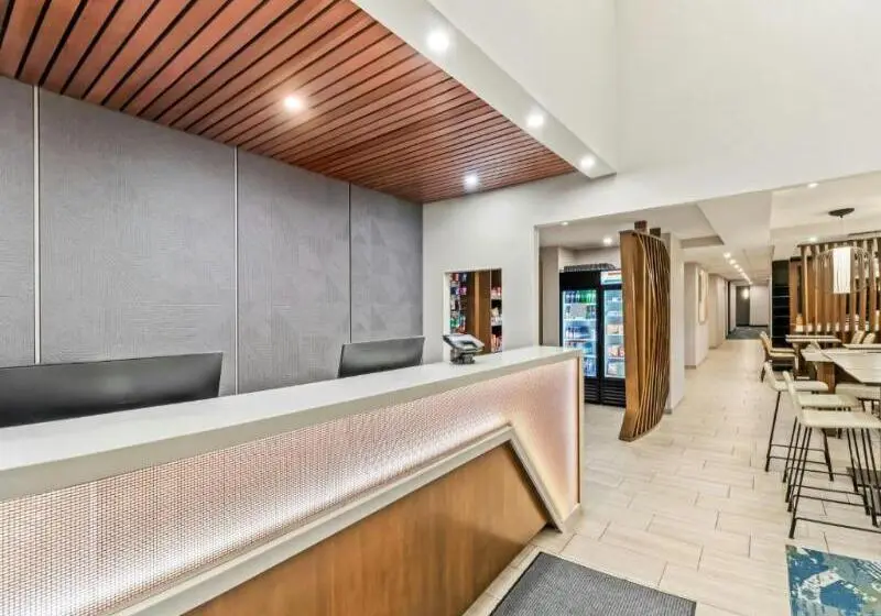 هتل SpringHill Suites by Marriott Pittsburgh Airport