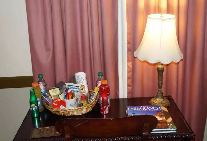 Отель Stockyards