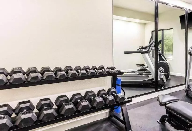 ホテル Travelodge By Wyndham Flowood