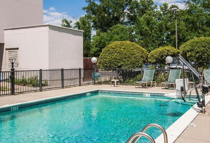 בית מלון כפרי Travelodge By Wyndham Flowood