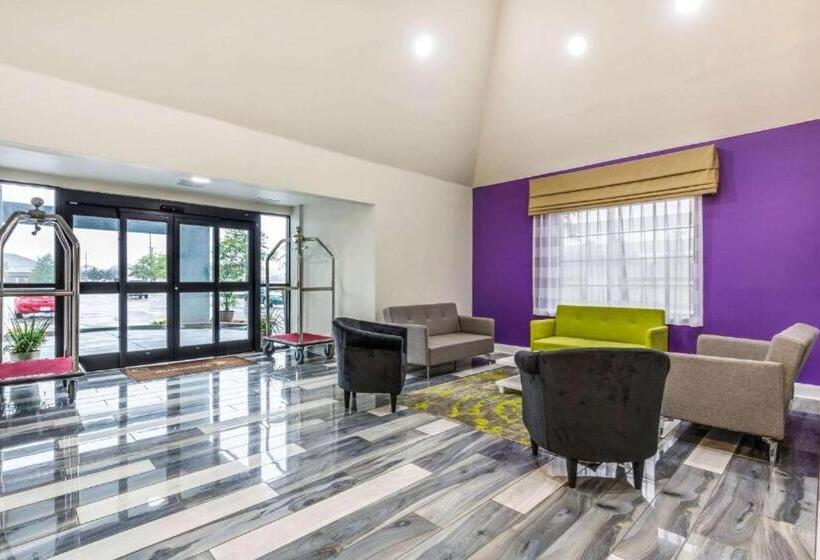 בית מלון כפרי Travelodge By Wyndham Flowood