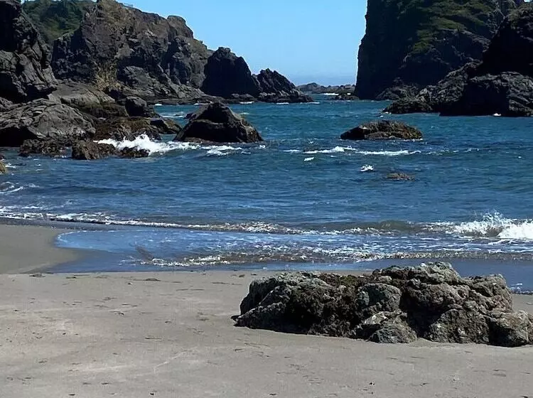 Мотель Americoast Inn