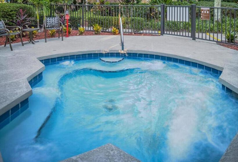 استراحتگاه Hilton Vacation Club Polynesian Isles Kissimmee