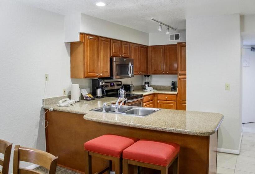 استراحتگاه Hilton Vacation Club Polynesian Isles Kissimmee