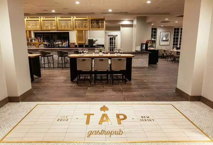 Somerset Hills Hotel, Tapestry Collection By Hilton