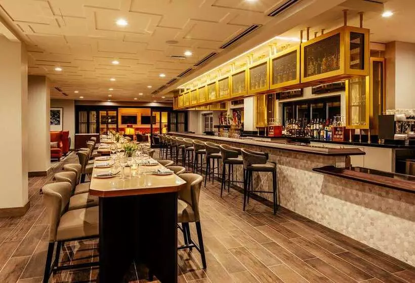 Somerset Hills Hotel, Tapestry Collection By Hilton