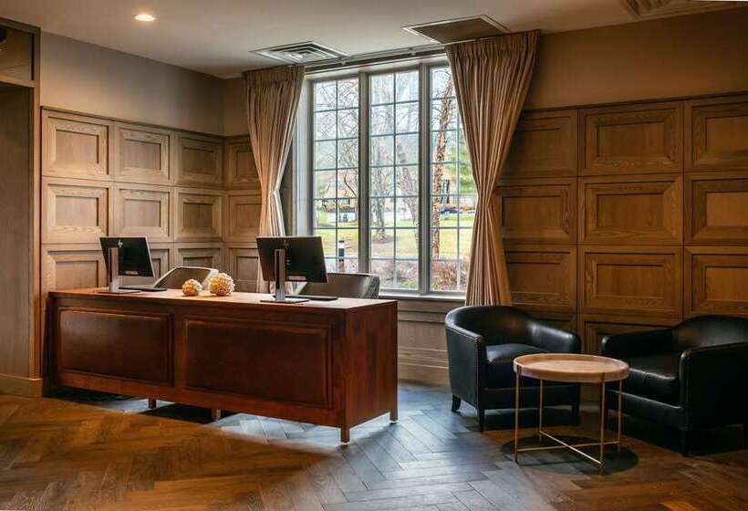 Somerset Hills Hotel, Tapestry Collection By Hilton