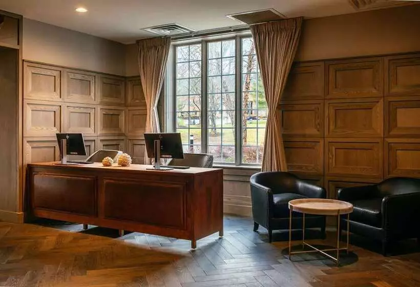 Somerset Hills Hotel, Tapestry Collection By Hilton