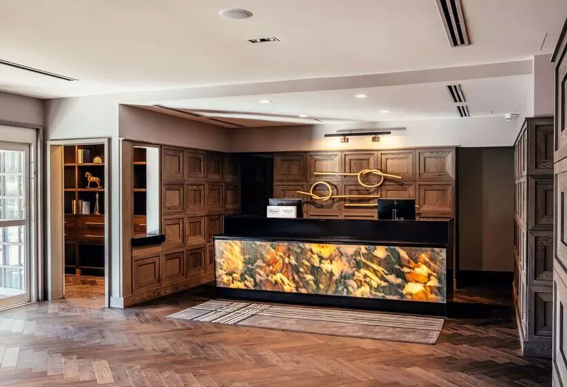 Somerset Hills Hotel, Tapestry Collection By Hilton