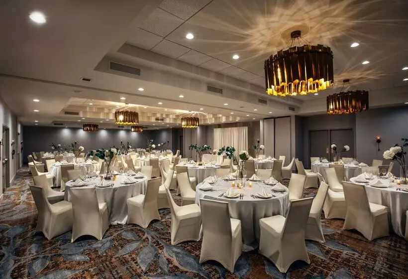 Somerset Hills Hotel, Tapestry Collection By Hilton