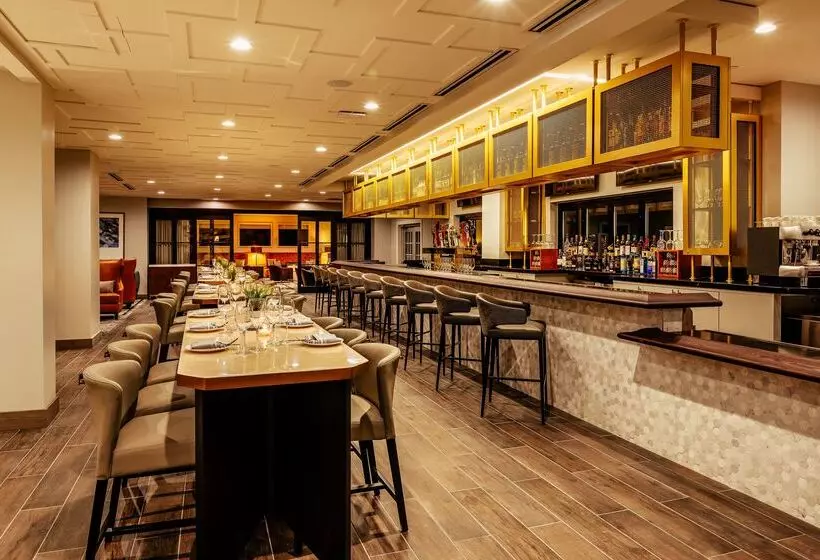 Somerset Hills Hotel, Tapestry Collection By Hilton