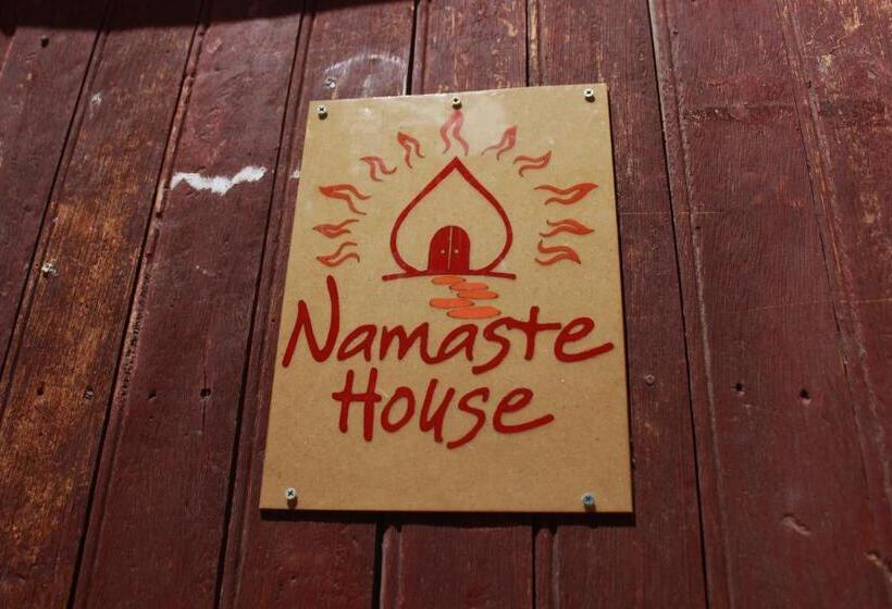 ペンション Namaste House