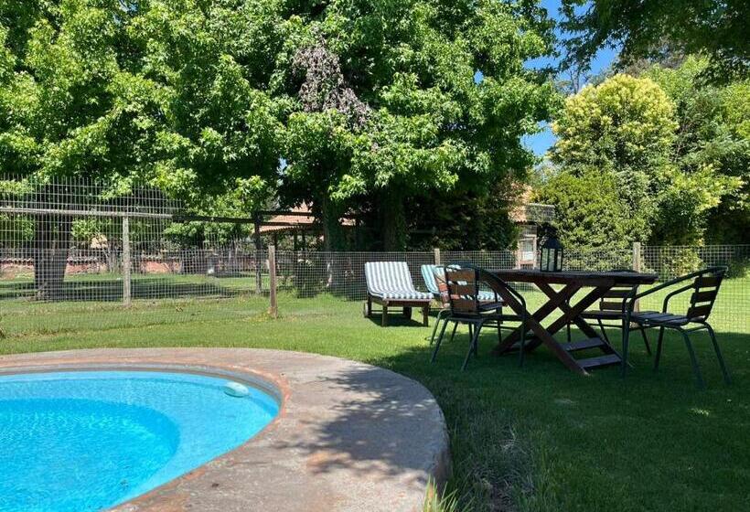 تختخواب و صبحانه Casa Los Ciervos