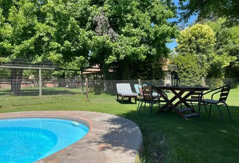 Aamiaismajoitus (B&B) Casa Los Ciervos