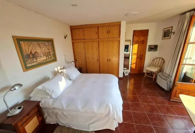 Aamiaismajoitus (B&B) Casa Los Ciervos