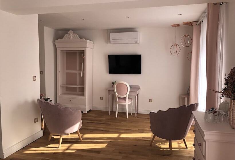 پانسیون Le Cœur De La Bastide Adult Only