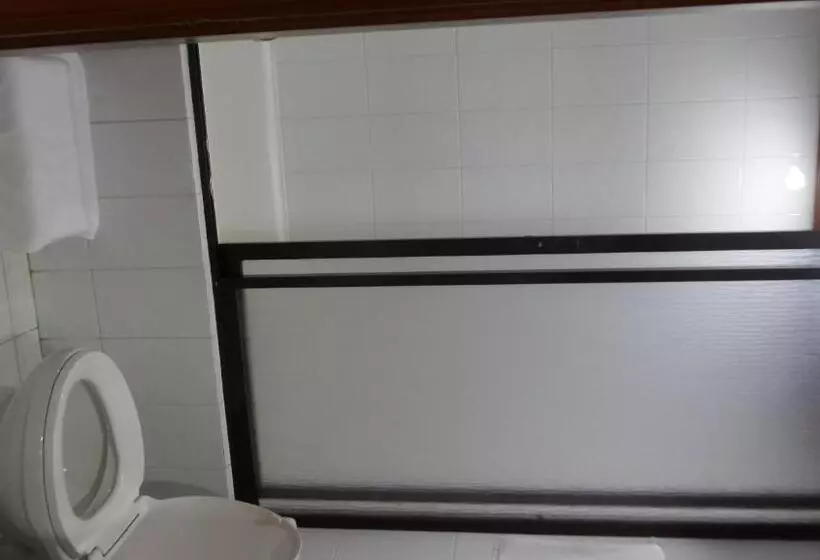 S & C Hotel Suites & Apartment