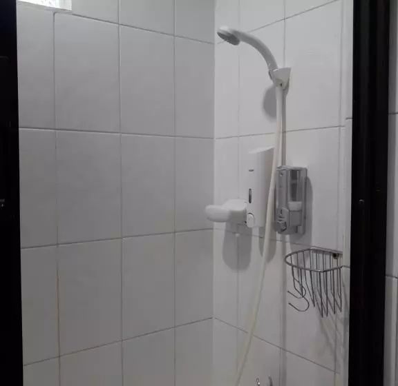S & C Hotel Suites & Apartment