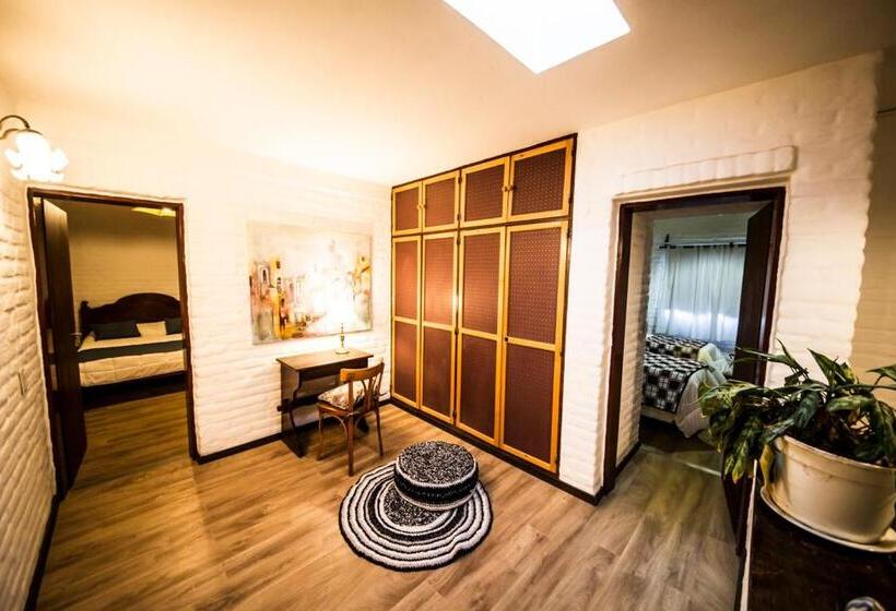 تختخواب و صبحانه Shai Shai Hue