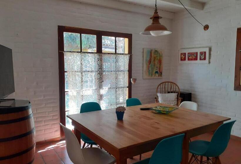 تختخواب و صبحانه Shai Shai Hue