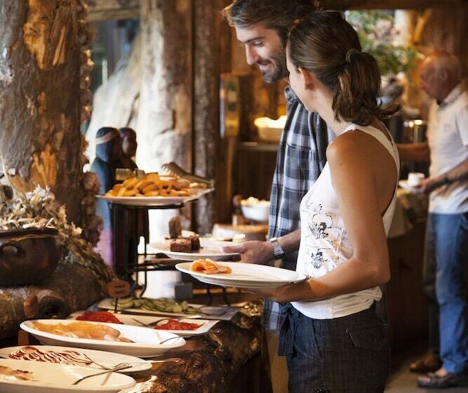 בית מלון כפרי Huilo Huilo Montaña Magica