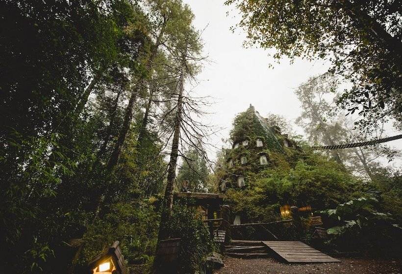 בית מלון כפרי Huilo Huilo Montaña Magica