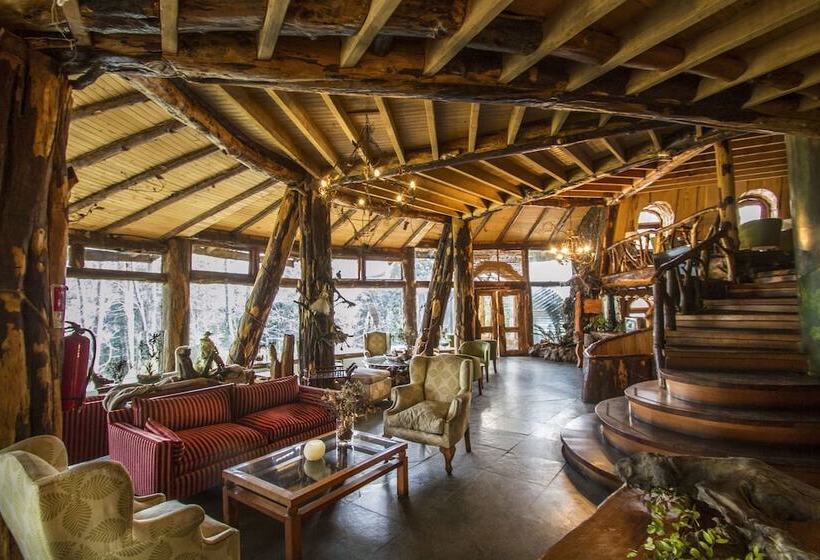 בית מלון כפרי Huilo Huilo Montaña Magica