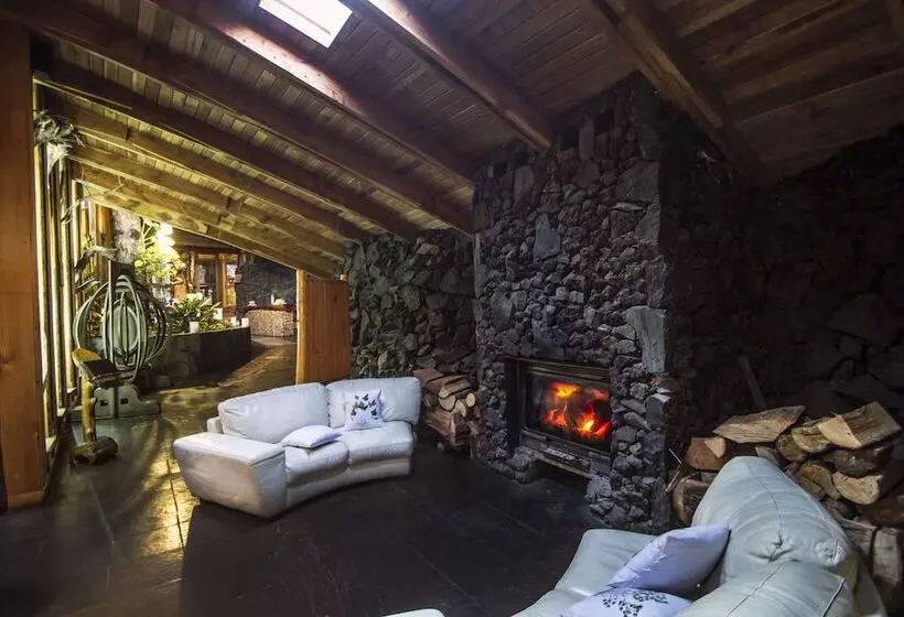 Hotelli Huilo Huilo Montaña Magica