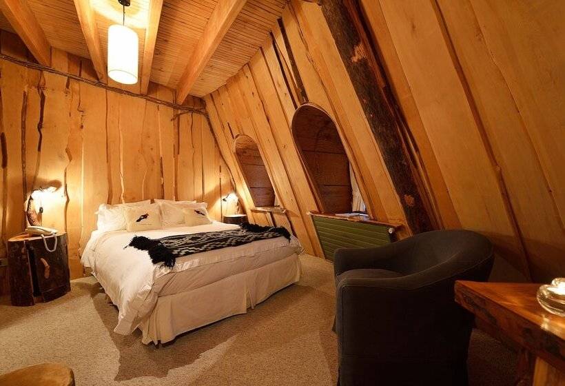 בית מלון כפרי Huilo Huilo Montaña Magica