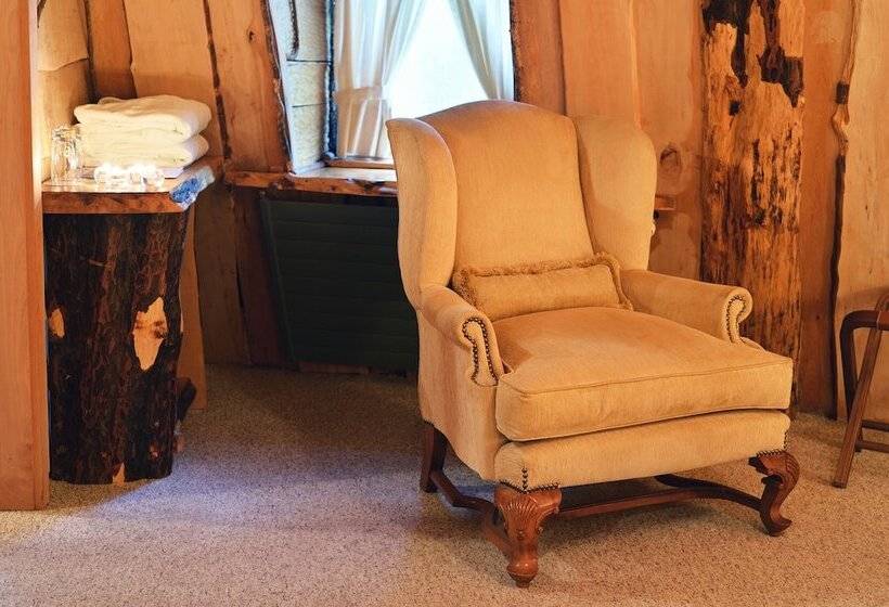 בית מלון כפרי Huilo Huilo Montaña Magica