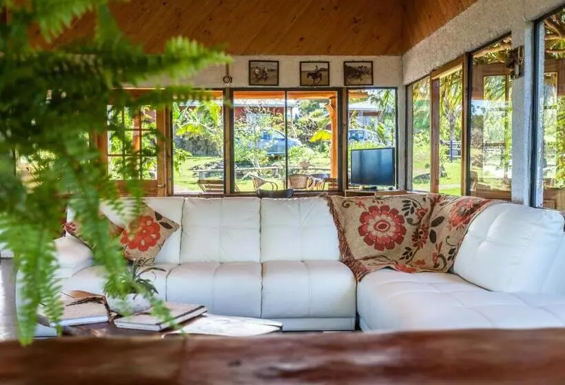 هتل Pikera Uri Eco Lodge