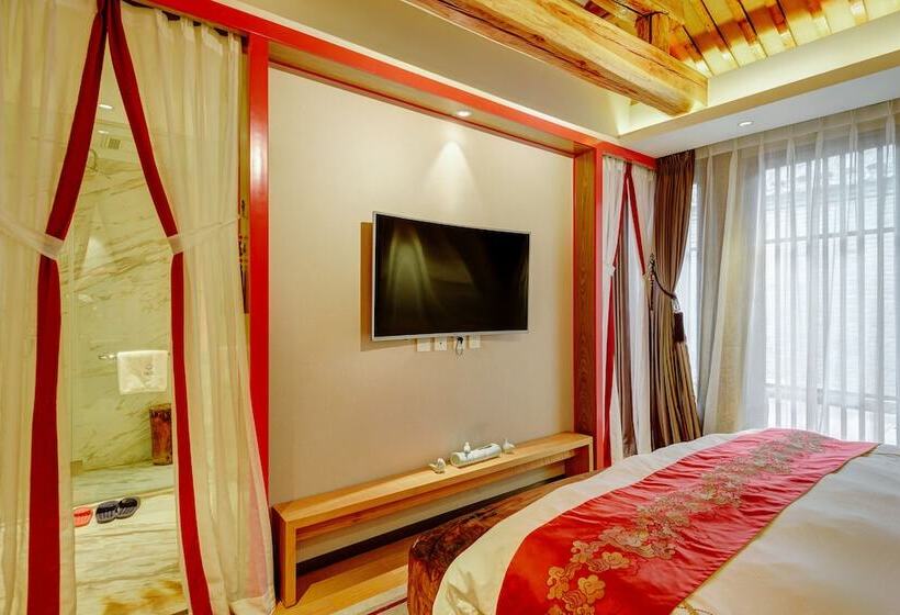 Pensão Isvara Culture Homestay Suites