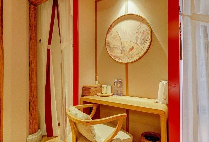 Pensão Isvara Culture Homestay Suites