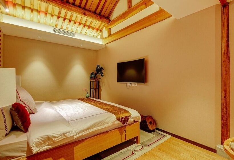 Pensão Isvara Culture Homestay Suites