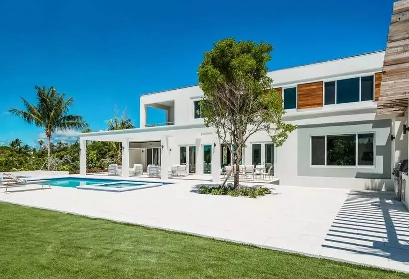 Turquoise Villa