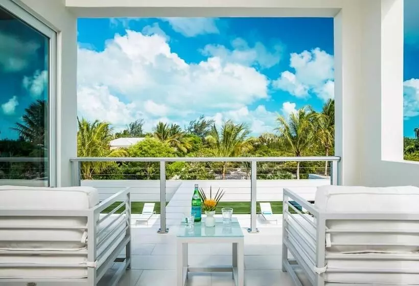 Turquoise Villa