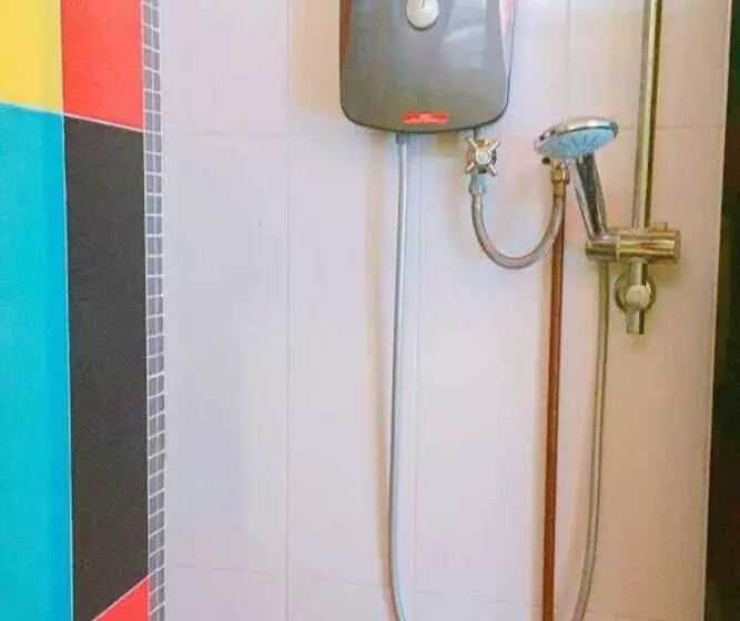 هتل Moustachz Hauze