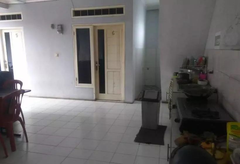 Hotelli Oyo 2924 Sweet Aurora