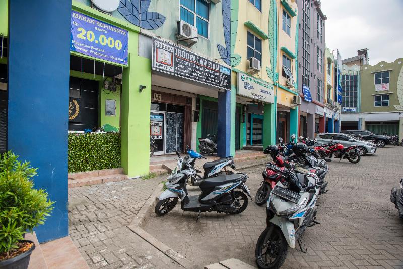 בית מלון כפרי Oyo 2971 W&w Executive