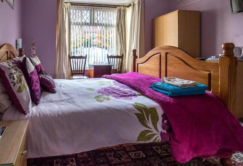 پانسیون The Tudor Lodge