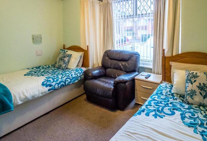 پانسیون The Tudor Lodge